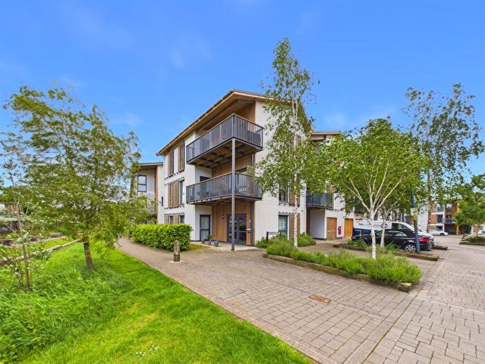 2 Bedroom Flat For Sale In Kynaston View, Hanham, Bristol, BS15