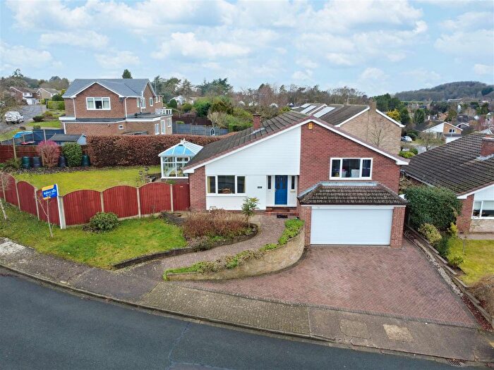 4 Bedroom Detached House For Sale In Troutbeck Crescent, Bramcote, Nottingham, NG9