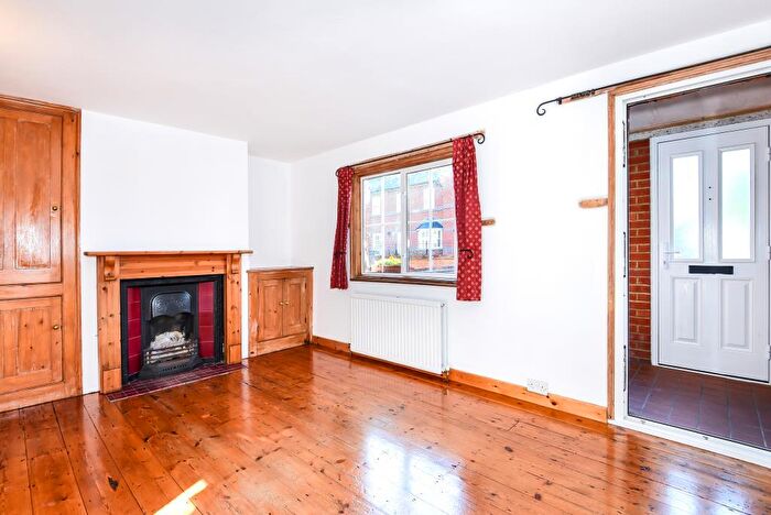 2 Bedroom End Of Terrace House To Rent In Henley-on-Thames, Town Centre, RG9