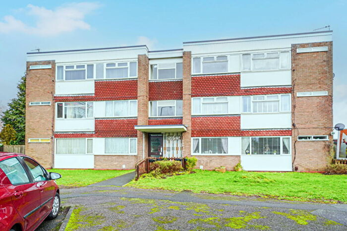 2 Bedroom Flat For Sale In Stratford Road, Shirley, B90