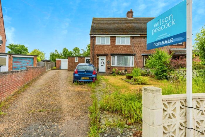 3 Bedroom Semi-Detached House For Sale In Meeting Close, Cotton End, Bedford, Bedfordshire, MK45