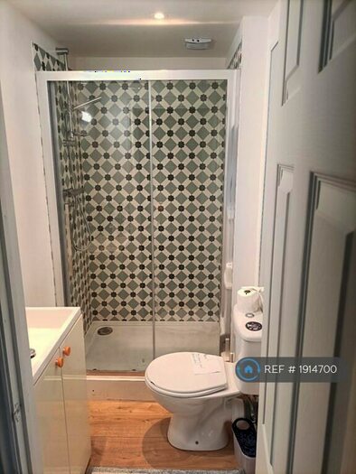 Studio To Rent In Redland, Bristol, BS6