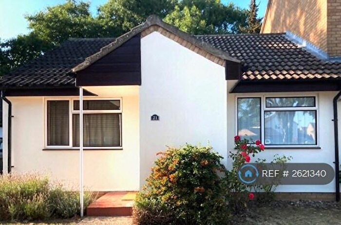 2 Bedroom Semi-Detached House To Rent In Bayford Place, Cambridge, CB4