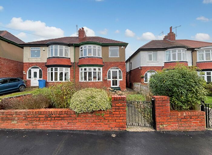 3 Bedroom Semi Detached House For Sale In Manor Gardens, Scarborough, YO12