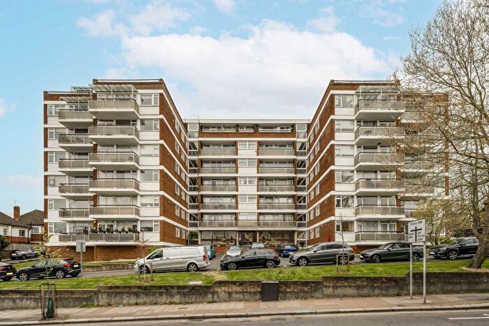 1 Bedroom Flat To Rent In Regents Park Road, London, N3