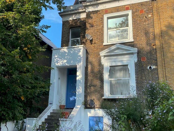 2 Bedroom Flat To Rent In Lewisham Way, London, SE14