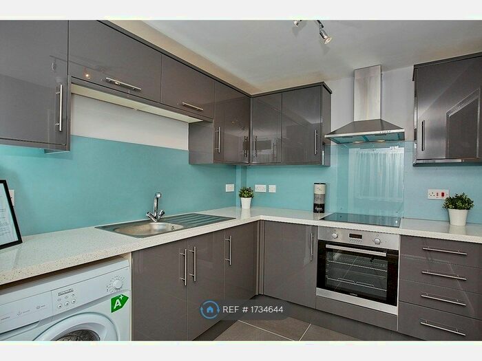 3 Bedroom Flat To Rent In John Tofts House, Coventry, CV1