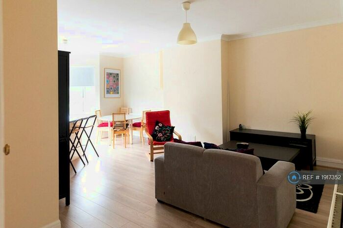 1 Bedroom Flat To Rent In Somali Road, London, NW2