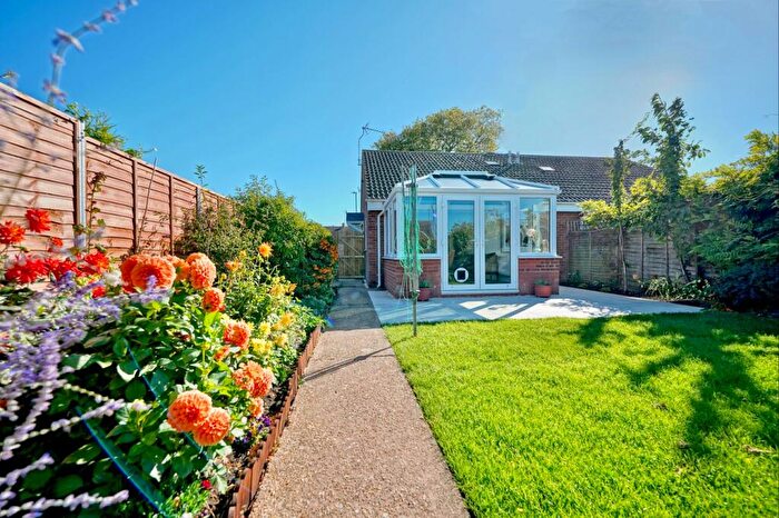 2 Bedroom Bungalow For Sale In Evans Close, Brampton, Huntingdon, PE28