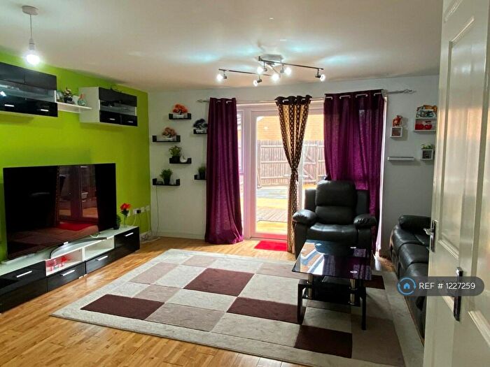 3 Bedroom Semi-Detached House To Rent In Skinners Croft, Patchway, Bristol, BS34