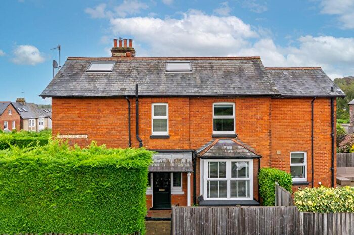 3 Bedroom Detached House For Sale In Springcopse Road, Reigate, RH2