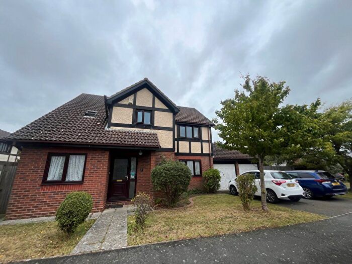 4 Bedroom Property To Rent In Lansdowne Way, Bexhill On Sea, TN40