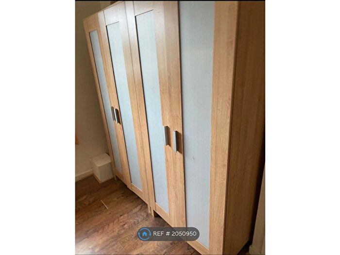 1 Bedroom Flat To Rent In Martindale Road, Hounslow, TW4