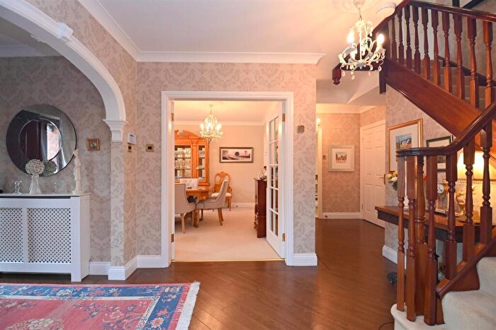 5 Bedroom Detached House For Sale In Broome Close, Kings Bromley, DE13