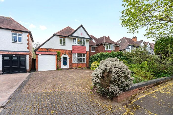 3 Bedroom Detached House For Sale In Reservoir Road, Solihull, B92