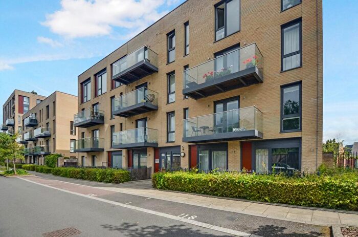 1 Bedroom Flat For Sale In Hayling Way, Metropolitan Court, HA8