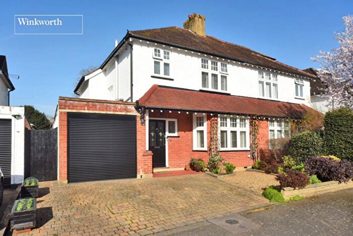 3 Bedroom Semi Detached House For Sale In Devon Road, Cheam, Sutton, SM2