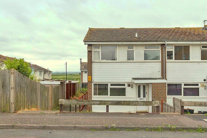 3 Bedroom Terraced House To Rent In Ferry View, Queenborough, Kent, ME11