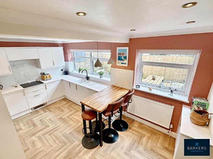 4 Bedroom Detached House For Sale In Oxford Road, Gomersal, BD19