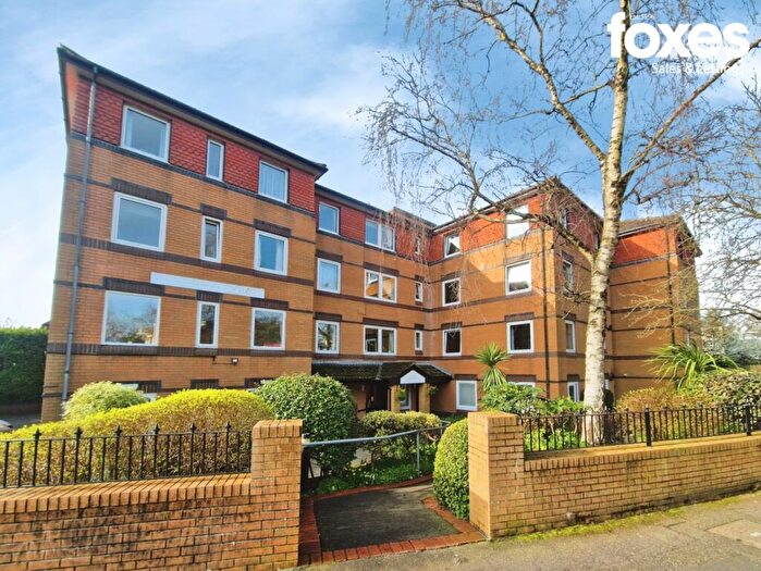 1 Bedroom Flat For Sale In Durley Chine Road, Bournemouth, BH2