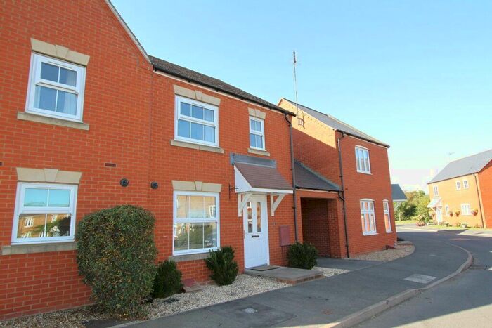 3 Bedroom Terraced House To Rent In Collins Drive, Bloxham, Oxon, OX15