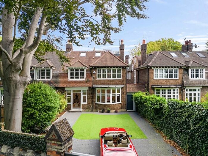 5 Bedroom Property For Sale In Fitzjohns Avenue, Hampstead, London, NW3