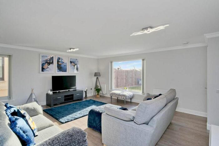 4 Bedroom Detached House For Sale In Lennymuir, Cammo, EH12