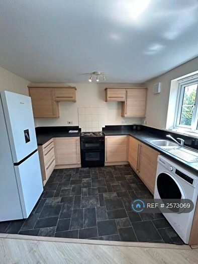 2 Bedroom Flat To Rent In Waltheof Road, Sheffield, S2