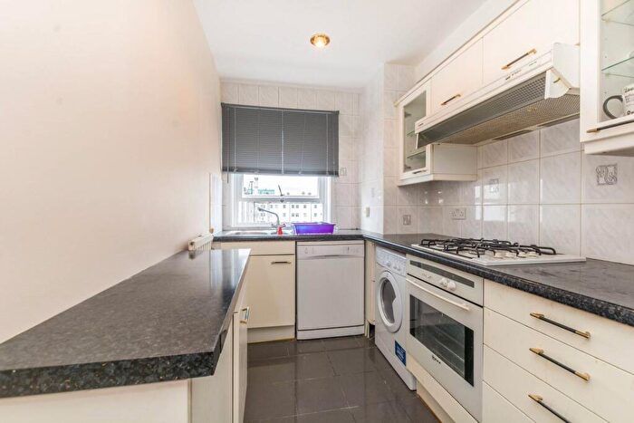 2 Bedroom Flat To Rent In Allsop Place, Marylebone, London, NW1
