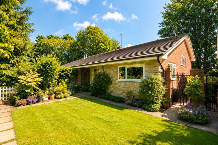 3 Bedroom Semi Detached House To Rent In Summerhouse Road, Godalming, Surrey, GU7