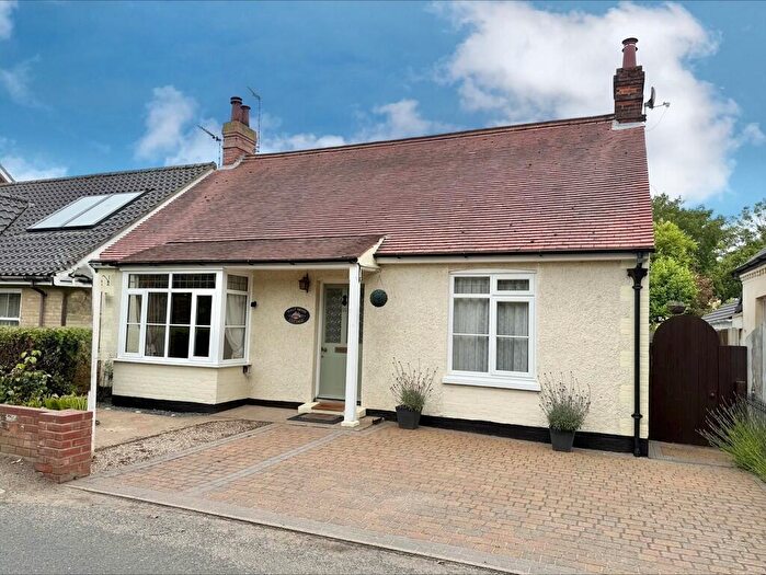 2 Bedroom Detached Bungalow For Sale In White Street, Martham, Great Yarmouth, NR29