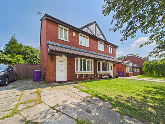 3 Bedroom Semi-Detached House To Rent In Brampton Drive, L8
