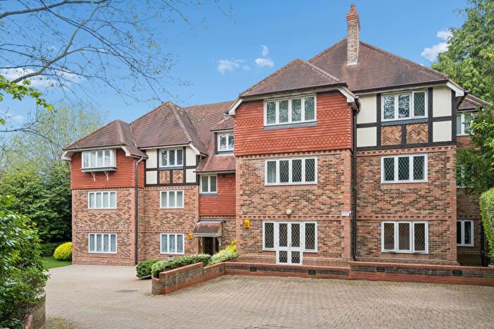2 Bedroom Apartment To Rent In Eastbury Avenue, Northwood, HA6