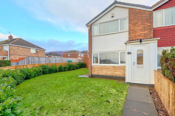 2 Bedroom End Of Terrace House To Rent In Hexham Drive, Eston, TS6