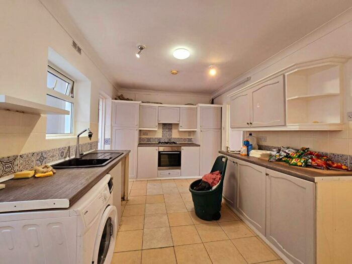 2 Bedroom Flat To Rent In Stainton Road, Enfield, EN3