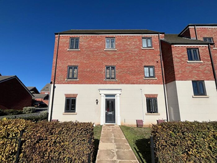 2 Bedroom Flat To Rent In London Road, NN17