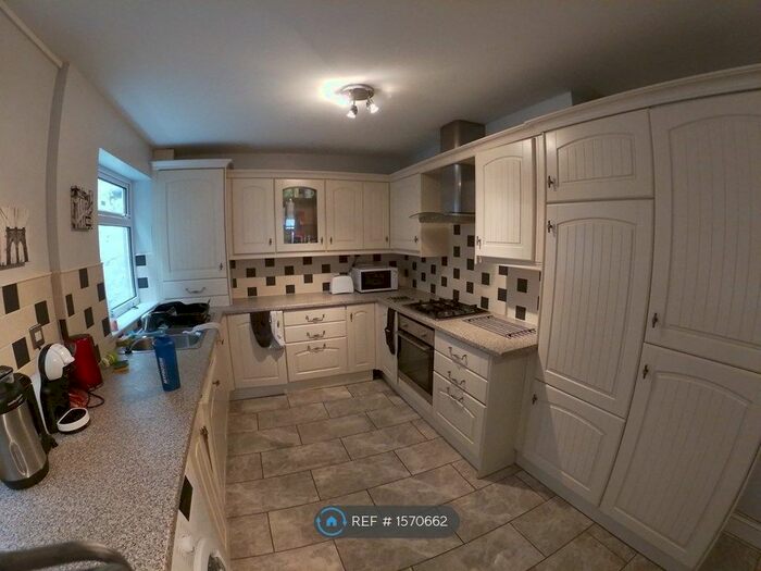 4 Bedroom Terraced House To Rent In Kinley Street, Swansea, SA1