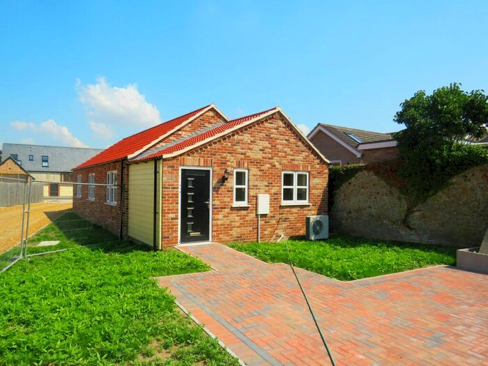 3 Bedroom Detached Bungalow To Rent In Barkers Drive, Feltwell, IP26