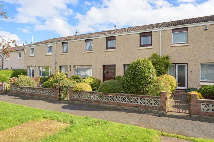 3 Bedroom Terraced House For Sale In Kinnis Court, Dunfermline, KY11
