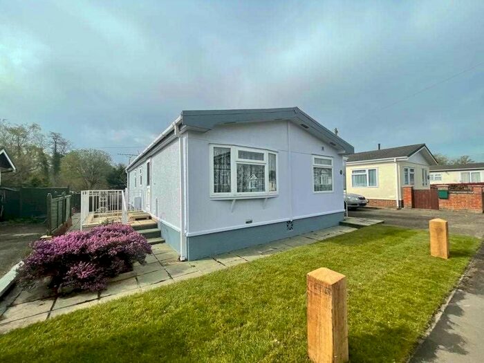 2 Bedroom Park Home For Sale In Wyatts Covert, Denham, Uxbridge, UB9