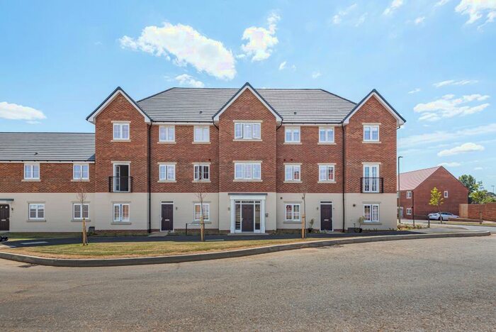 2 Bedroom Flat To Rent In Shrivenham, Swindon, SN6