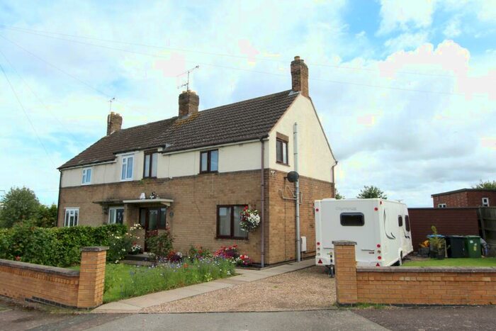 3 Bedroom Semi-Detached House For Sale In Woodland Avenue, Claybrooke Magna, LE17