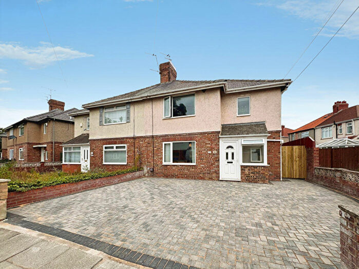 3 Bedroom Semi Detached House For Sale In Third Avenue, NE24