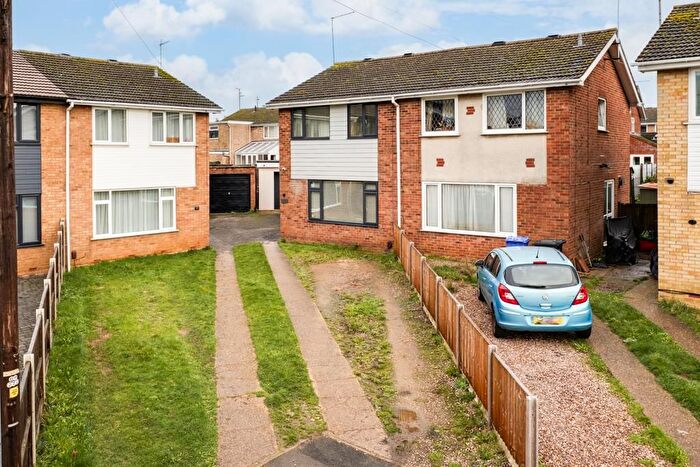 3 Bedroom Property For Sale In Thames Court, Burton Latimer, NN15