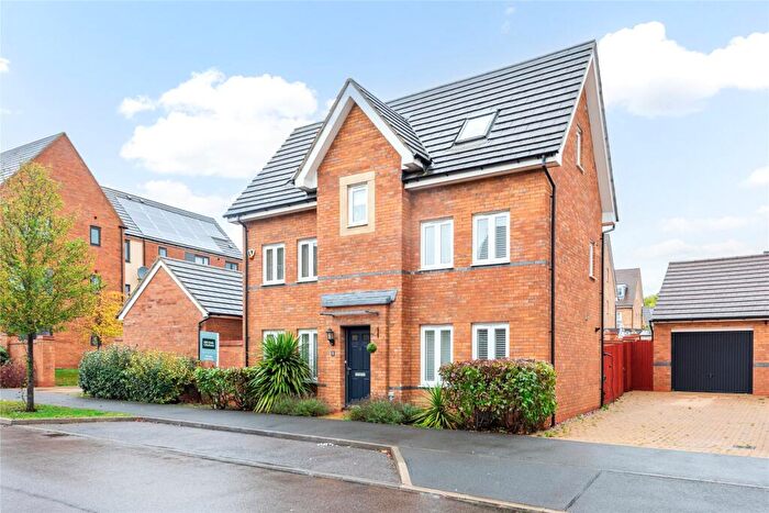 4 Bedroom Detached House For Sale In Tiberius Drive, Fairfields, Milton Keynes, Buckinghamshire, MK11