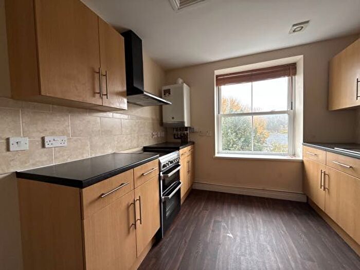 2 Bedroom Flat To Rent In Top Floor Flat, Morgan Street, Tredegar, NP22