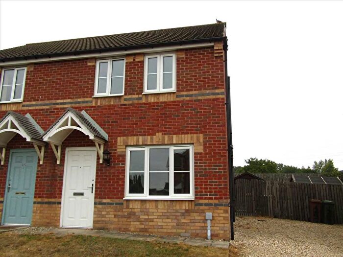3 Bedroom Semi-Detached House To Rent In Connaught Road, Scunthorpe, DN15