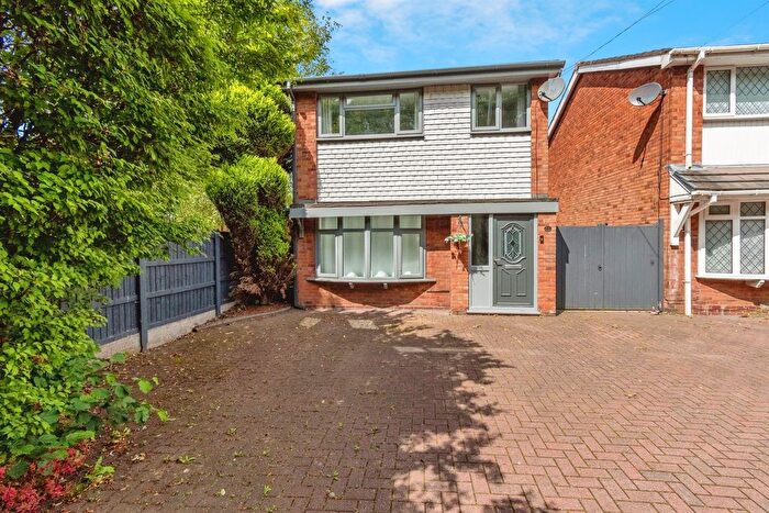 3 Bedroom Detached House For Sale In Cannock Road, Featherstone, Wolverhampton, WV10