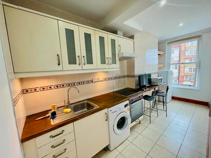 3 Bedroom Flat To Rent In Stoke Newington Church Street, N16