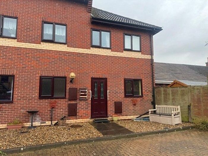 2 Bedroom Flat To Rent In Chapel Gate Court, St. Pauls Close, Wisbech, PE13